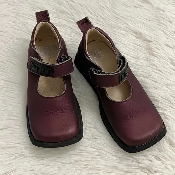 Love Moschino Burgundy Girls Sz 4 Mary Jane Leather Rubber Logo Shoes