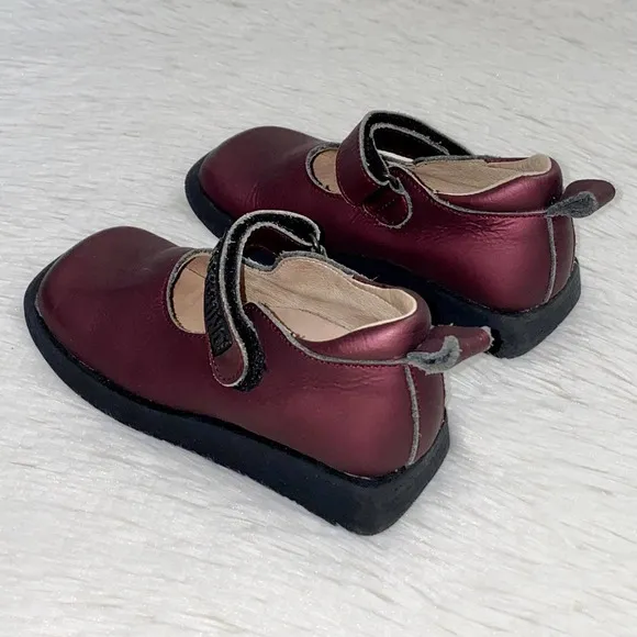 Love Moschino Burgundy Girls Sz 4 Mary Jane Leather Rubber Logo Shoes