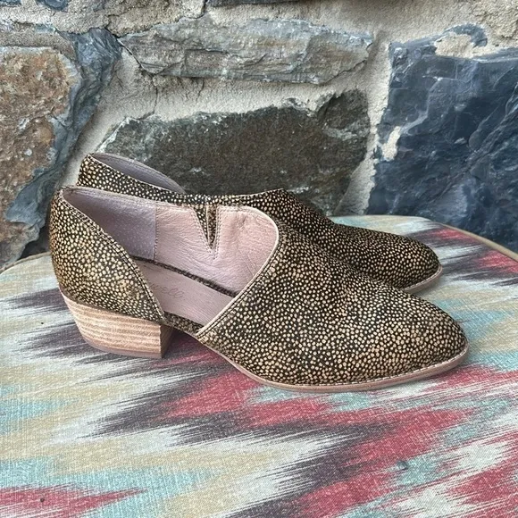 Madewell 'Lucie' Asymmetrical Shootie Ankle Bootie in Spotty Calf Hair Size 8.5