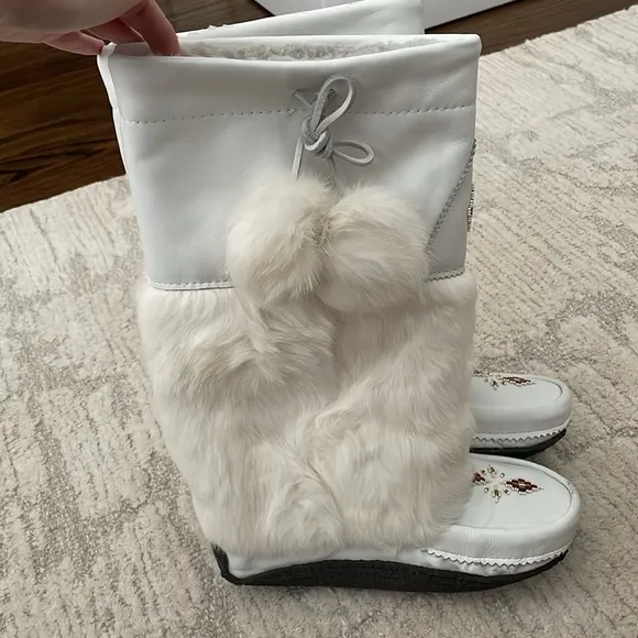 Manitobah Mukluks White Fur Nappa tall Boots