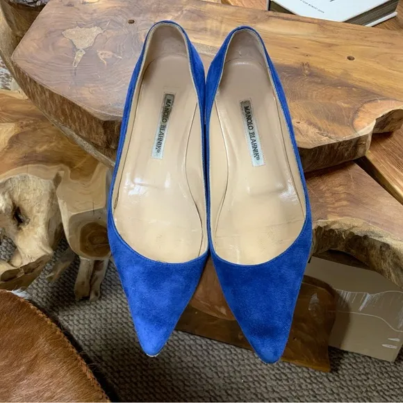 Manolo Blahnik Blue Suede Ballet Flats womens 37 1/2 GREAT SHAPE