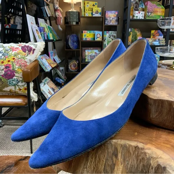 Manolo Blahnik Blue Suede Ballet Flats womens 37 1/2 GREAT SHAPE