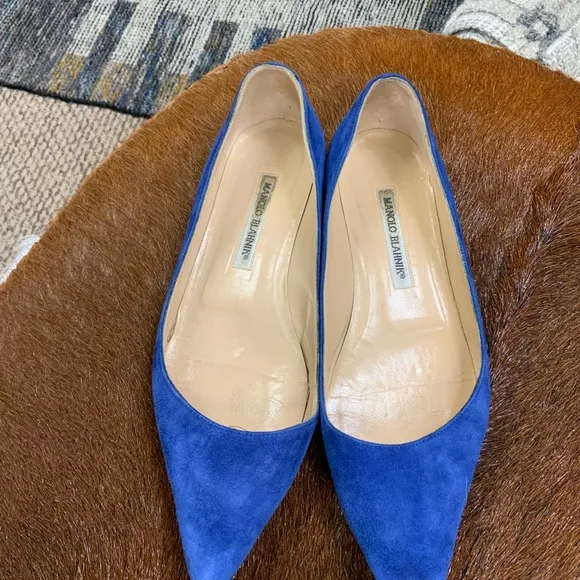 Manolo Blahnik Blue Suede Ballet Flats womens 37 1/2 GREAT SHAPE