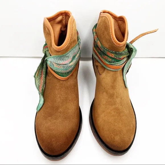 🆕{Manuel Alves} Western Leather Ankle Booties