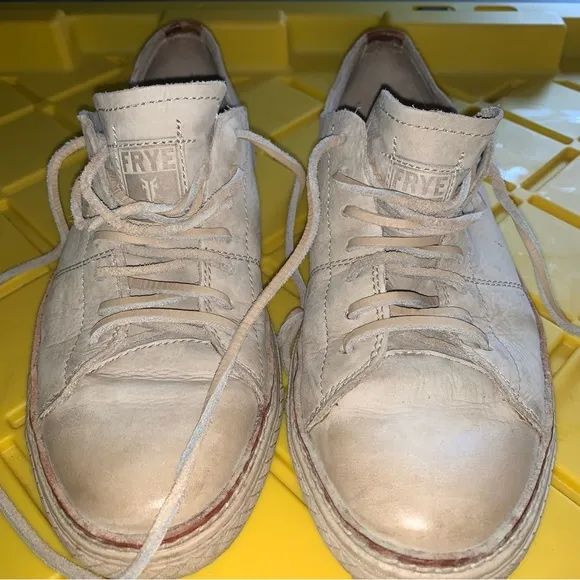 Men’s 9 FRYE Leather Sneakers Natural Low Lace Up Casual Walking Shoes 3481161