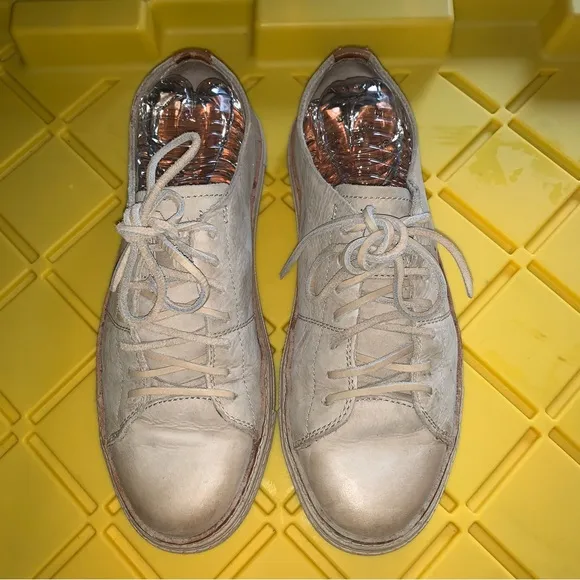 Men’s 9 FRYE Leather Sneakers Natural Low Lace Up Casual Walking Shoes 3481161