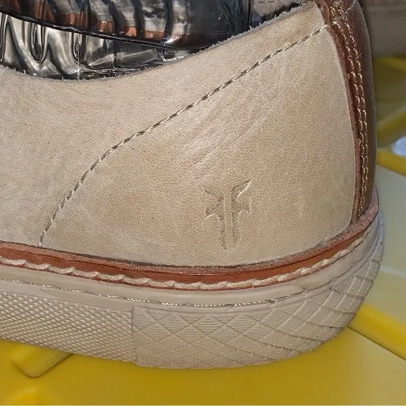 Men’s 9 FRYE Leather Sneakers Natural Low Lace Up Casual Walking Shoes 3481161