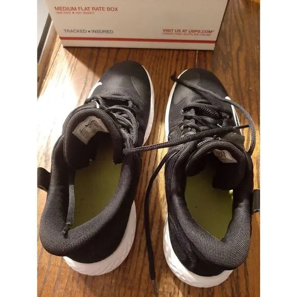 Mens 9 Nike KD Trey 5 Black White Athletic Basketball Gym Tennis Casual Shoes
