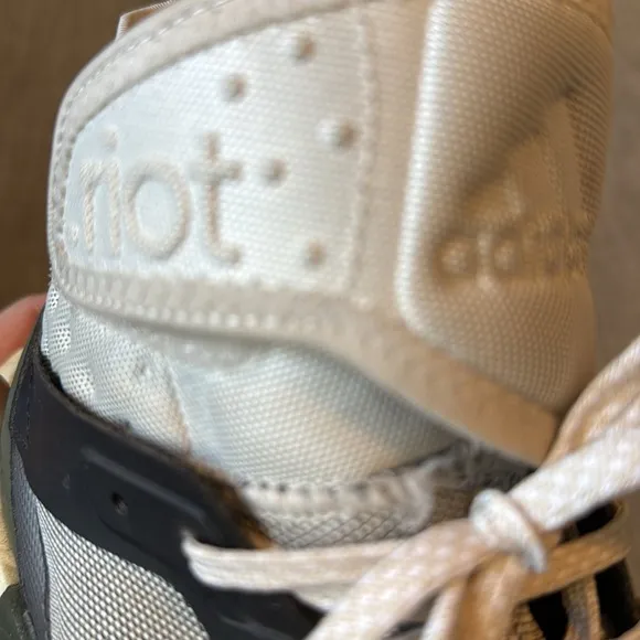 Men’s Adidas Supernova Riot 11‎