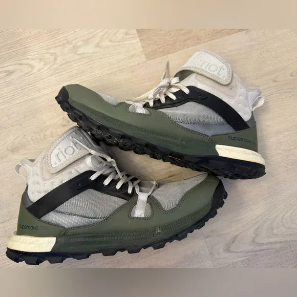 Men’s Adidas Supernova Riot 11‎