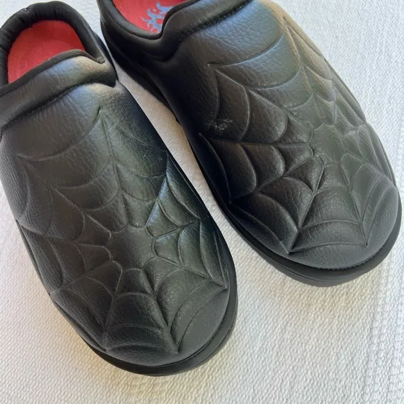 Men's Black Quilted Slip-On Shoes