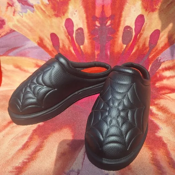 Men's Black Quilted Slip-On Shoes