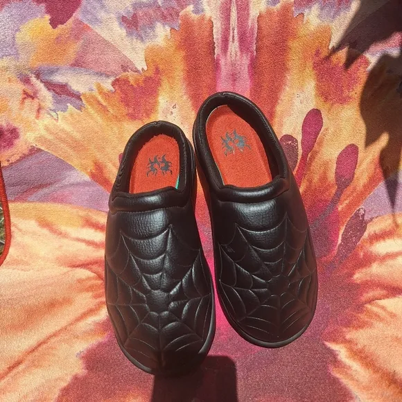 Men's Black Quilted Slip-On Shoes