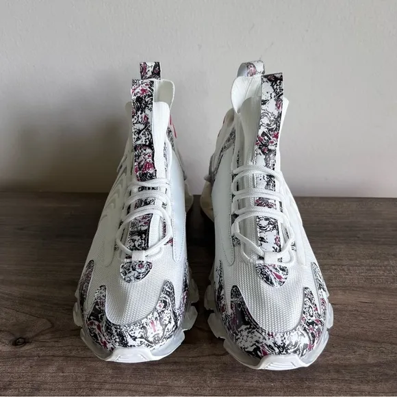 Men's Blade Air Cushioned Athletic Shoe Size 45 aka 12 #1133