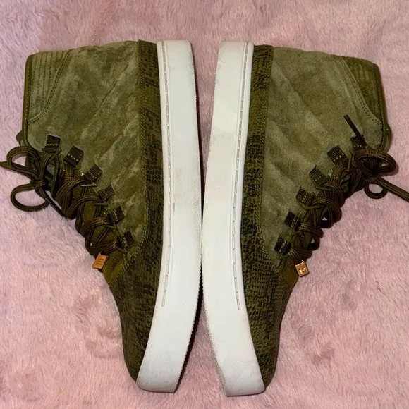 Men’s Jordan Westbrook size 9.5 Military Green Snakeskin
