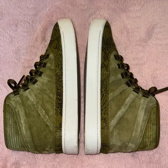Men’s Jordan Westbrook size 9.5 Military Green Snakeskin