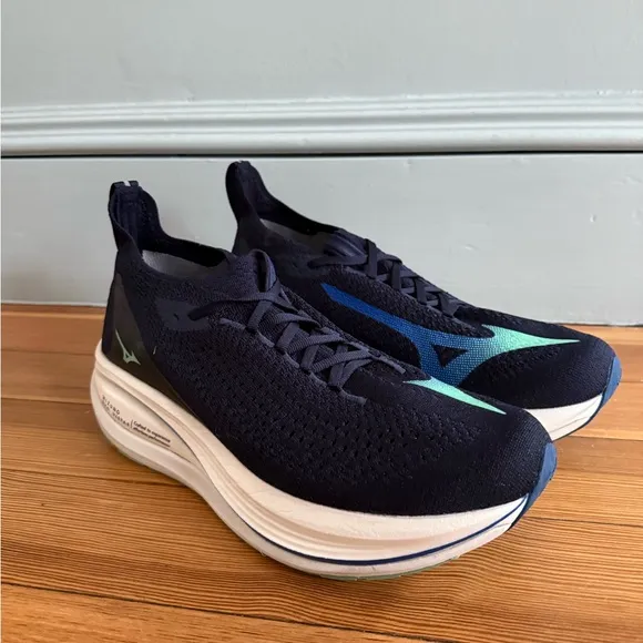 Men’s Mizuno Neo Vista II Running Shoes | Sz 10.5 | Navy blue