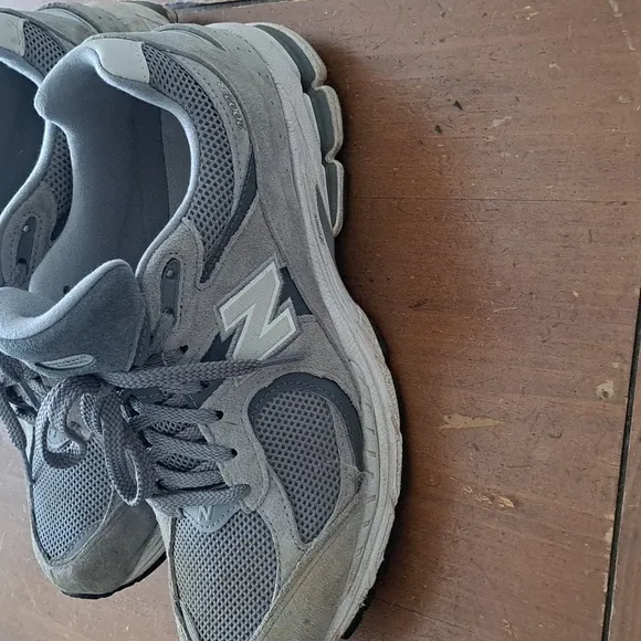 Men's New Balance gray running shoes size 10