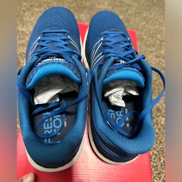 Men’s New Balance sz 11, 860 Athletic running shoes