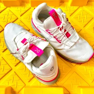 Men’s On Cloud Running shoes.   Size 10