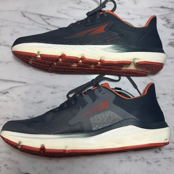 Men’s Size 10.5 Altra Provision 6 Athletic Running Shoes Black and Orange
