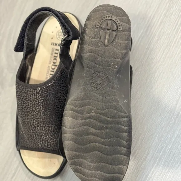 Mephisto Mobils Genuine Leather Gisella Black Sandals (Size 38)