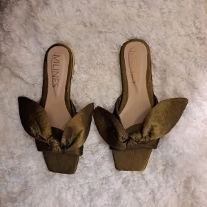 Milines Slip On Shoes Olive Green Size 36 Excellent Likenew Condition