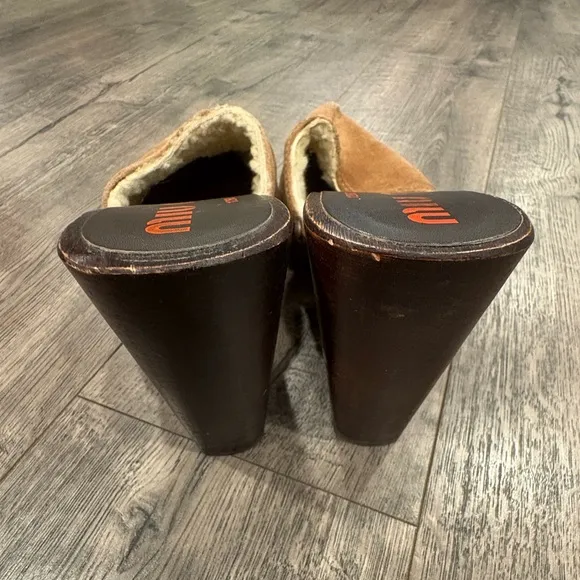 Miu Miu leather clogs brown