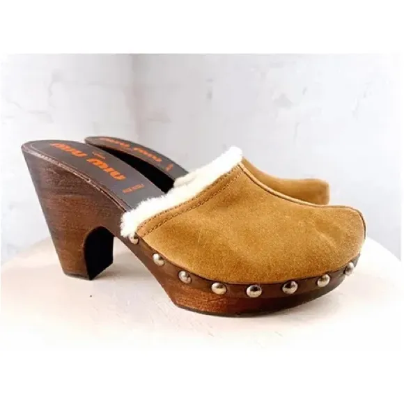 Miu Miu leather clogs brown