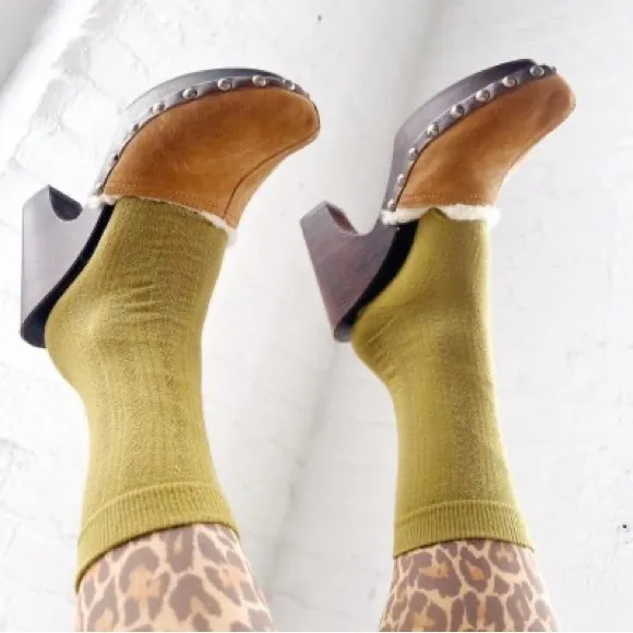 Miu Miu leather clogs brown
