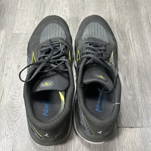 Mizuno Wave Horizon 7 Men’s size 13 Running Shoes Black And Yellow