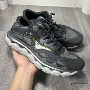 Mizuno Wave Horizon 7 Men’s size 13 Running Shoes Black And Yellow
