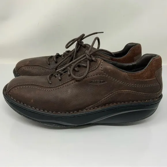 MTB Men’s Ajabu Brown Walking Shoes. Art#400259-04. Size 8-8.5.