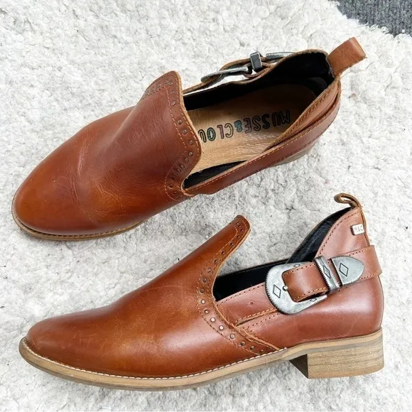 Musse &amp; Cloud: Cognac Leather Slip On Gypsy Western Metal Buckle  Ankle Booties