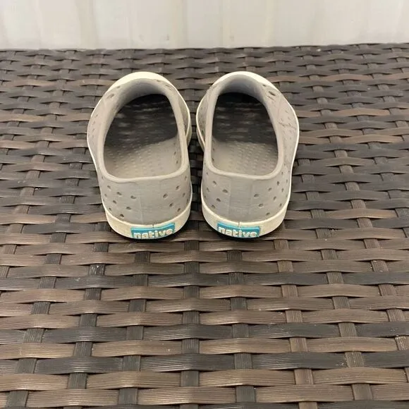 Native Jeffersons kid shoes children’s size 7