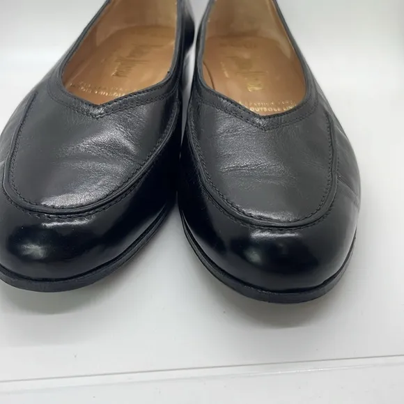 Neiman Marcus size 7.5
