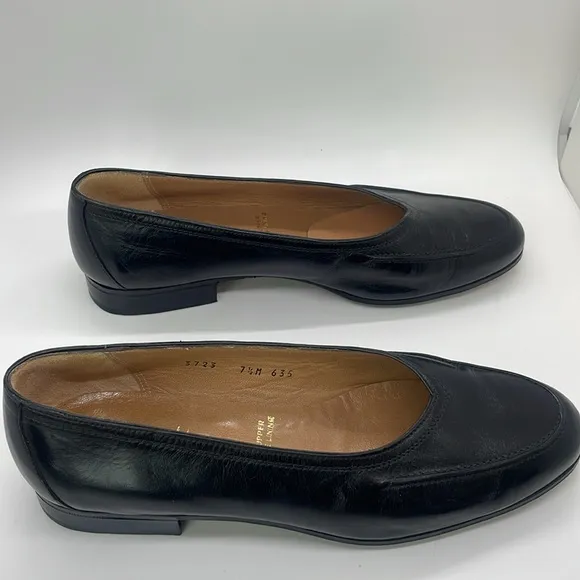 Neiman Marcus size 7.5
