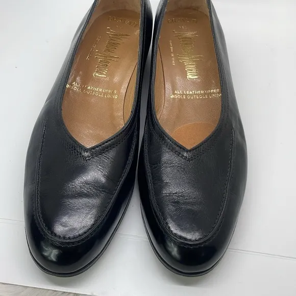 Neiman Marcus size 7.5