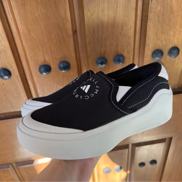 NEW! ADIDAS BY STELLA‎ MCCARTNEY COURT SLIP-ON SHOES Sz 4 Kids/ 5.5- 6 Women’s