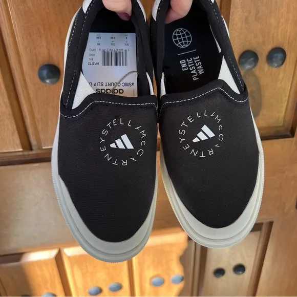 NEW! ADIDAS BY STELLA‎ MCCARTNEY COURT SLIP-ON SHOES Sz 4 Kids/ 5.5- 6 Women’s