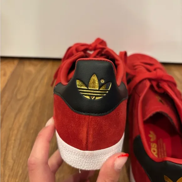 NEW Adidas Originals Gazelle Manchester United Red Black Shoes IE8503 Men's 9