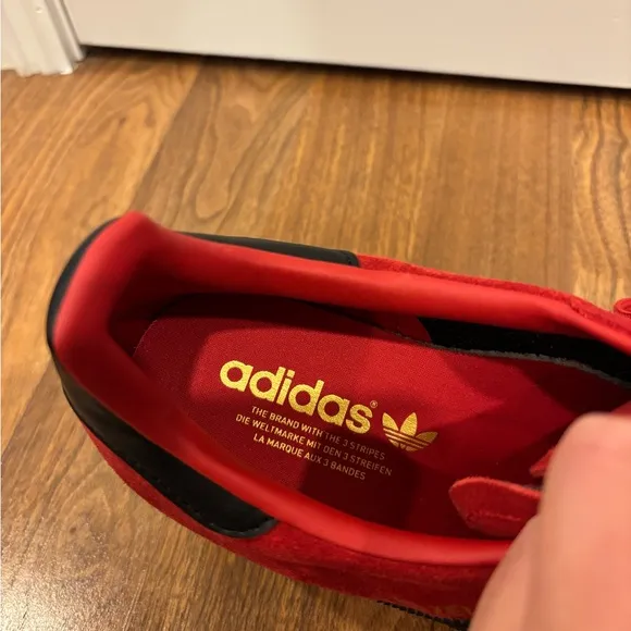 NEW Adidas Originals Gazelle Manchester United Red Black Shoes IE8503 Men's 9