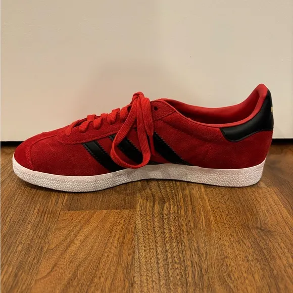 NEW Adidas Originals Gazelle Manchester United Red Black Shoes IE8503 Men's 9