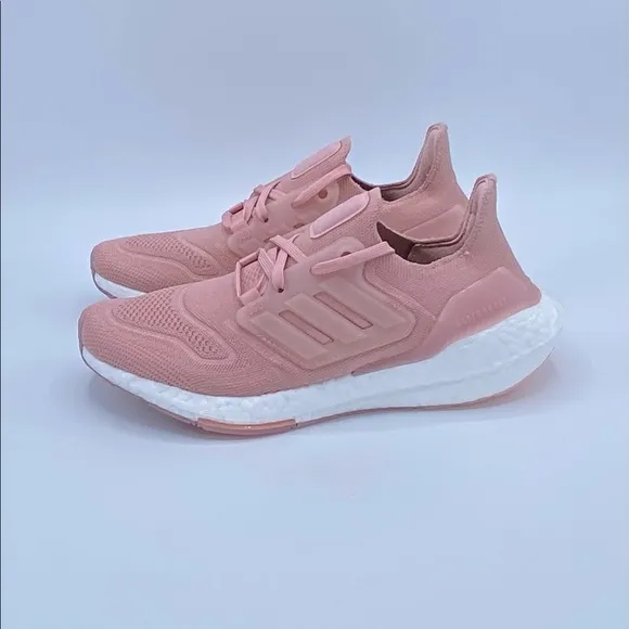 NEW! adidas Ultraboost 22 Women's Running Shoes Size 10 GX5592