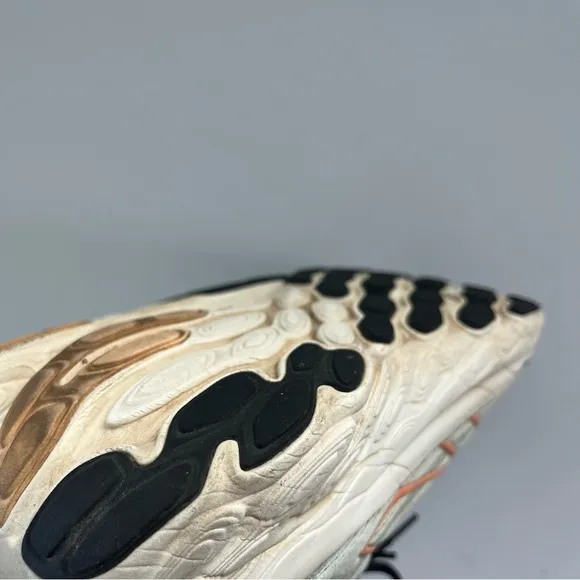 New Balance 1080 Shoes Size 8