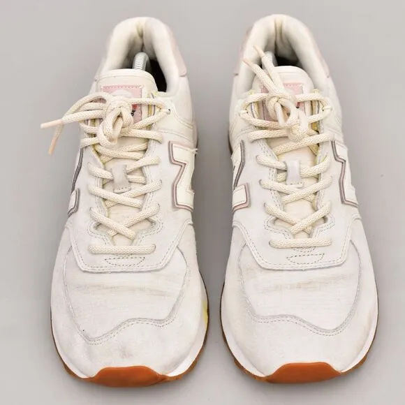 New Balance 574 Women’s Size 12 Running Shoes Lavender Off White Gum Pink
