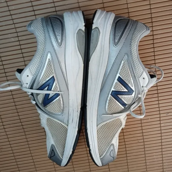 New Balance 847 MW847WN Men’s Walking Shoes Sz 12.5 2E White Gray. 241pem