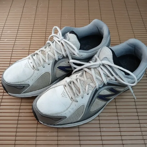 New Balance 847 MW847WN Men’s Walking Shoes Sz 12.5 2E White Gray. 241pem