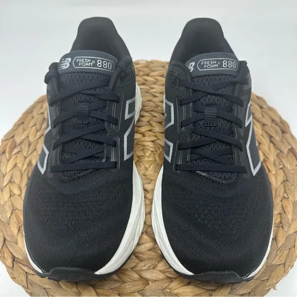 NEW BALANCE Fresh Foam 880 V14 Running Shoes Black White Size 8.5 Men's, 10 Wome