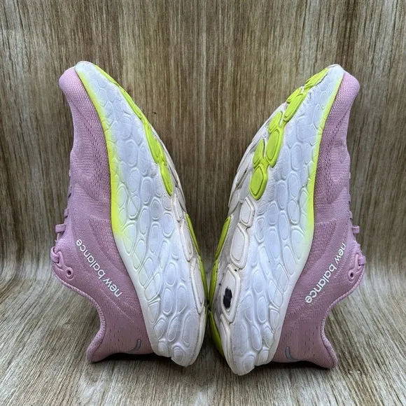 New Balance Fresh Foam X More V4 Women's Size 9 Pink Moon Running Shoes WMORCI4